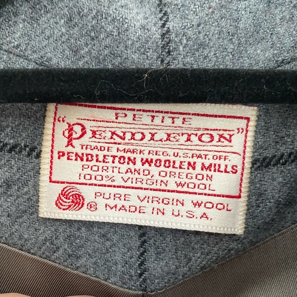 Vintage Pendleton Petite Wool Grey Black Plaid Button Down Jacket Size 12 - Picture 3 of 13